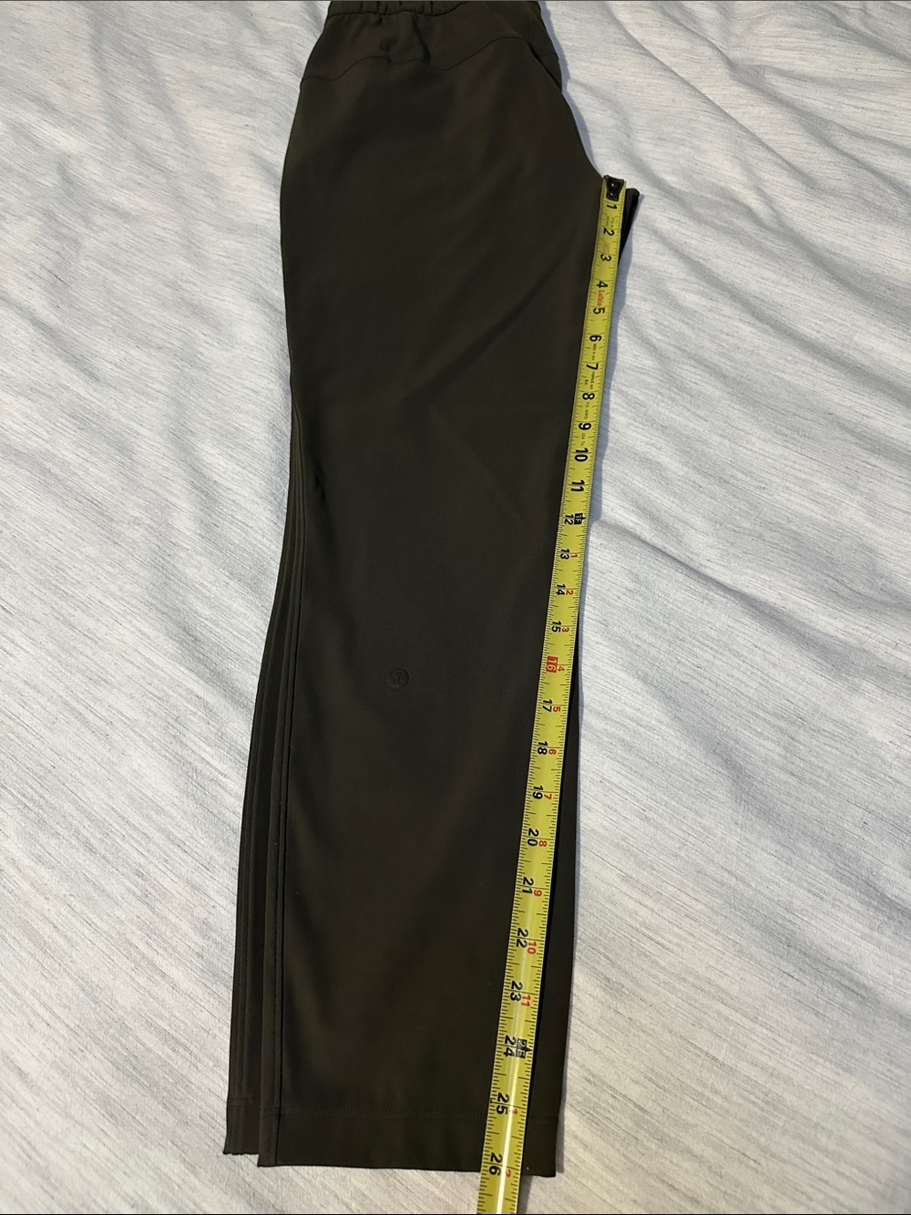 Lululemon On the Fly Pants - Picture 7 of 9